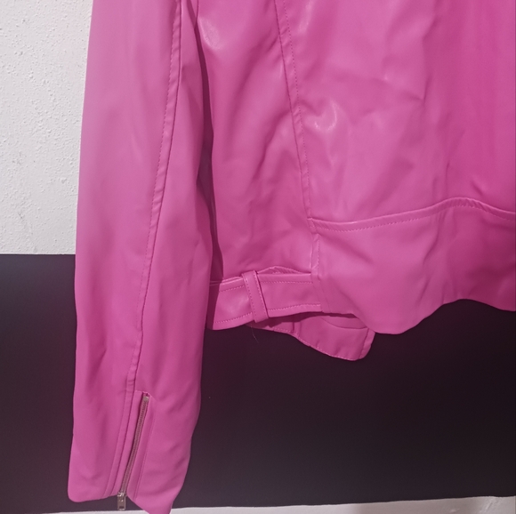 Women Pink Barbie style biker faux leather jacket - Picture 11 of 16